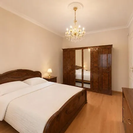 Central Karlovy Vary Apartment